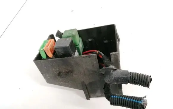 Opel Zafira A Fuse box set 90560119