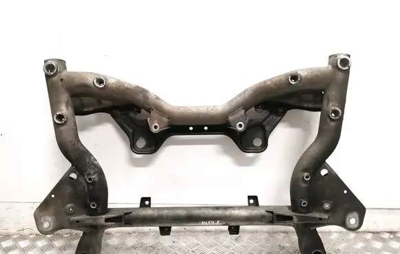 Mercedes-Benz C W204 Front subframe A2046280557