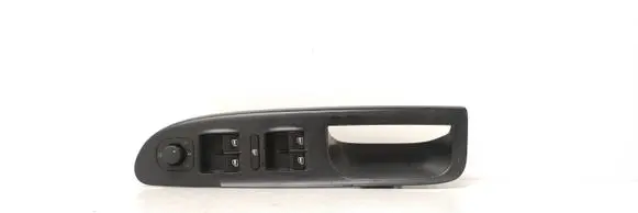Volkswagen PASSAT B6 Electric window control switch 3C1867171