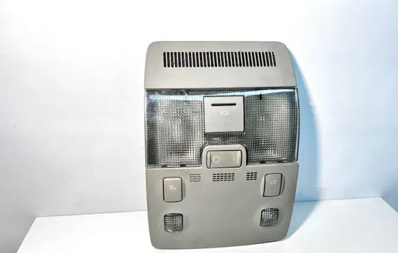 Audi A4 S4 B6 8E 8H Front seat light 8E0947135