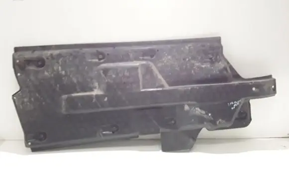 Skoda Fabia Mk1 (6Y) Engine splash shield/under tray 6Q0825202
