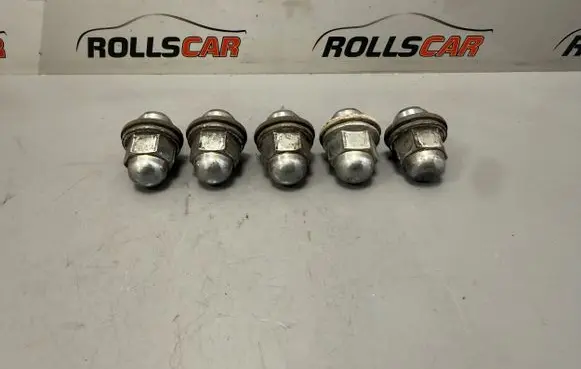 Mitsubishi Outlander Nuts/bolts 