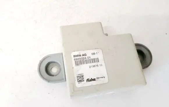 BMW 5 E60 E61 Antenna control unit 693502401 6935024-01