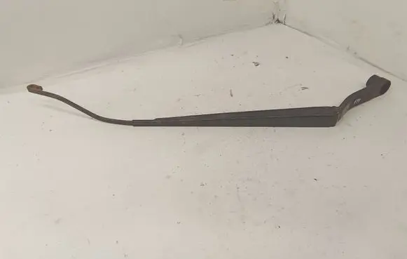 KIA Sorento Front wiper blade arm