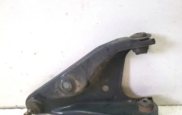 Dacia Logan I Front lower control arm/wishbone 02I182586