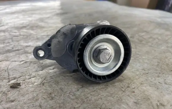 Citroen DS5 Generator/alternator belt tensioner E5083a111360 E5083a111360F