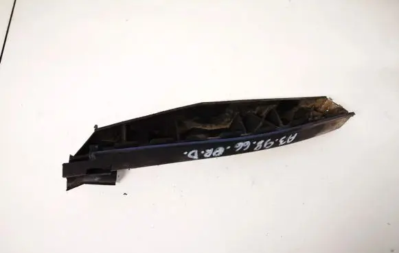 Audi A3 S3 8L Front bumper mounting bracket 8l0807184c