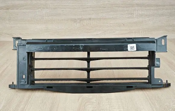Volkswagen Amarok II Intercooler air channel guide MB3B8475CH MB3B8472CA