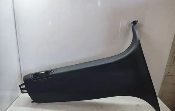 (B) pillar trim (bottom)