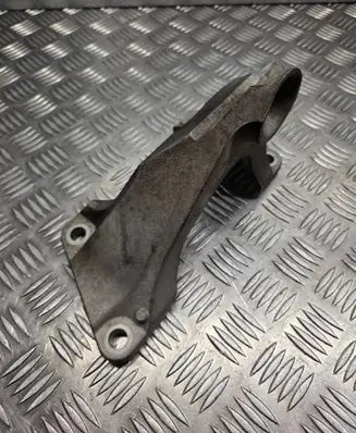 BMW 3 F30 F35 F31 Engine mounting bracket 6788606 18129010