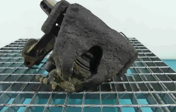 Front brake caliper