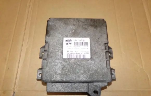 Peugeot 206 Engine control unit/module 9635991180