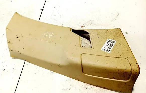 Volvo XC90 (D) pillar trim (bottom) 