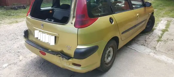 Peugeot 206 Rear door window glass AS2