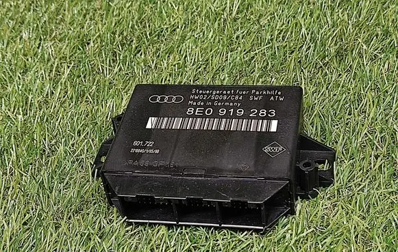 Audi A6 S6 C5 4B Parking PDC control unit/module 8E0919283