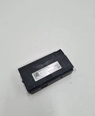 Audi A4 S4 B9 AUX in-socket connector 8W0035726