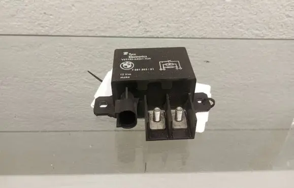 BMW X5 E70 Other relay 7661503 V23132A200X26