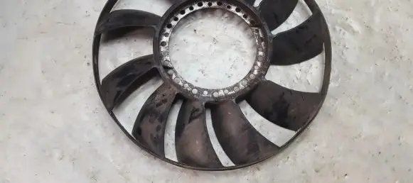 Volkswagen PASSAT B5 Fan impeller 059121301A