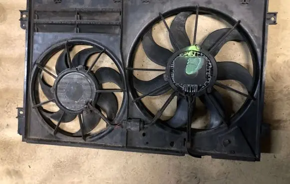 Audi A3 S3 A3 Sportback 8P Electric radiator cooling fan 1K0121207BC