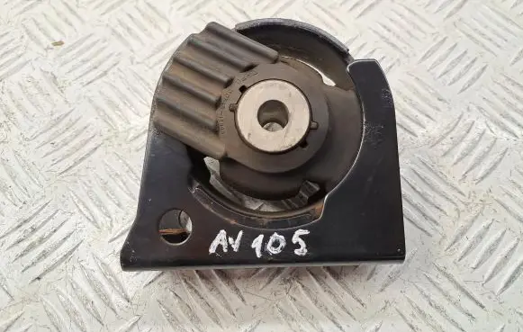 Toyota Avensis T270 Engine mount bracket 123610R040 00F4910808