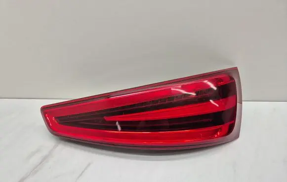 Audi Q3 8U Tailgate rear/tail lights 8U0945094A 8U0945094