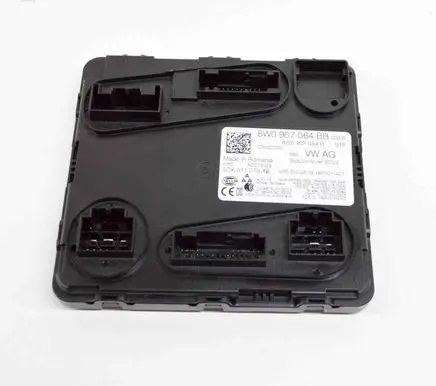 Audi A5 Central body control module 8W0907064B 5DK011079