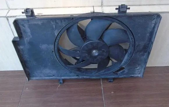 Ford Fiesta Electric radiator cooling fan 8V518C607CH