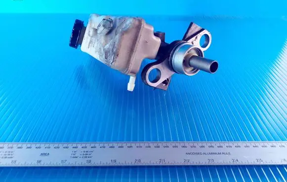 Renault Scenic II - Grand scenic II Master brake cylinder 272879 B1Q47226 7108