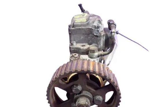 Audi A4 S4 B5 8D Fuel injection high pressure pump 
