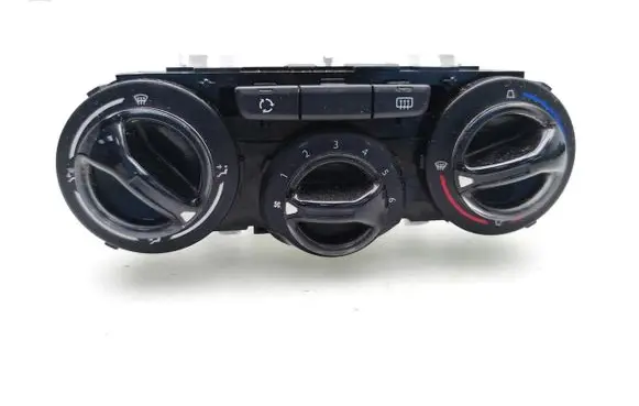 Peugeot 208 Climate control unit 96722486 E1013331V