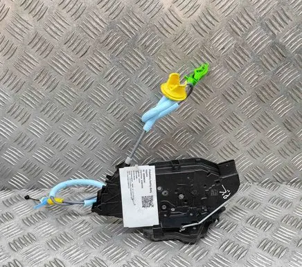 BMW iX1 Coupe door lock (next to the handle) 7445049