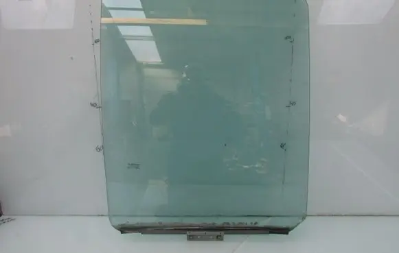 Renault Master II Rear door window glass