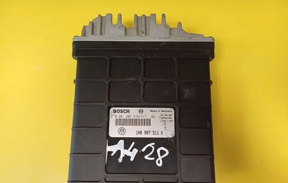 Volkswagen Golf III Engine control unit/module 1H0907311K 0261203316