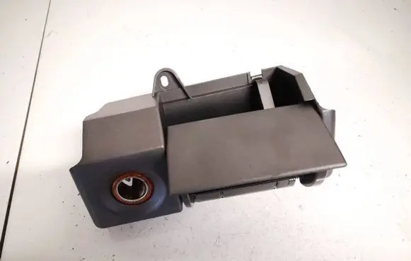 Car ashtray