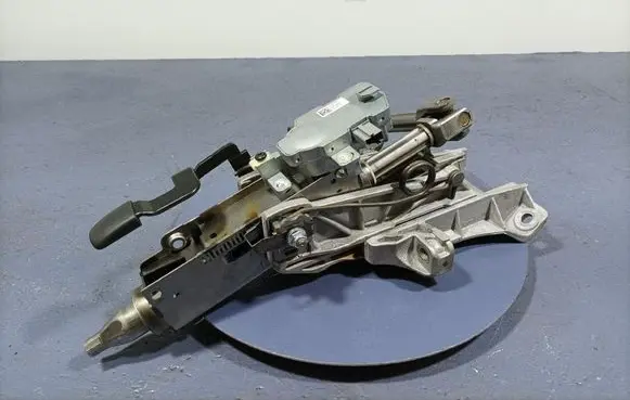 Volvo V40 Steering wheel axle 31387838