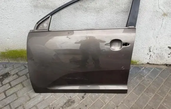 KIA Sportage Front door