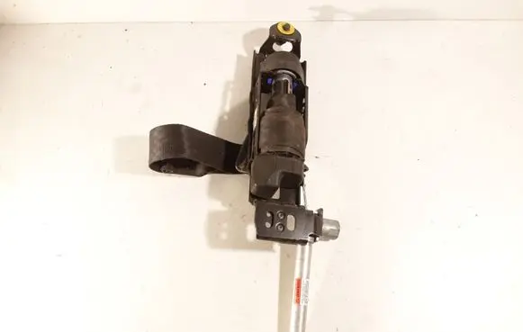 Volvo V50 Front seatbelt 8639692