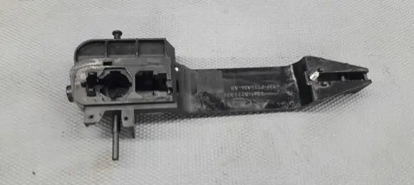 Ford Focus Front door exterior handle/bracket 2s61-a224a36-al