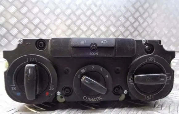 Volkswagen Golf V Interior fan control switch 