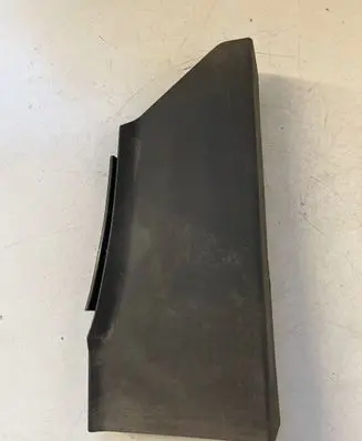 Foot area side trim