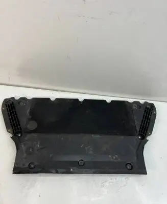 Audi A4 S4 B9 Engine splash shield/under tray 8W0863821B