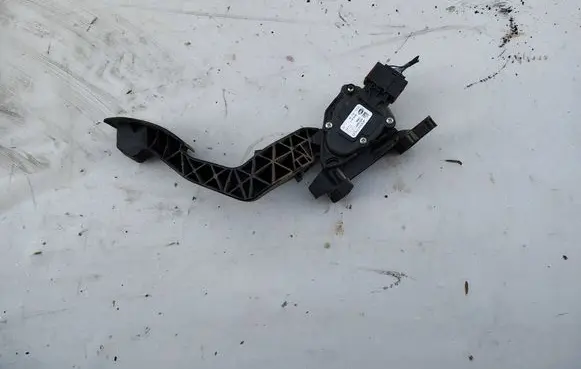 Fiat Doblo Accelerator throttle pedal 52013955