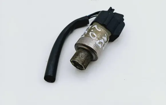 Ford Mondeo Mk III Air conditioning (A/C) pressure sensor 