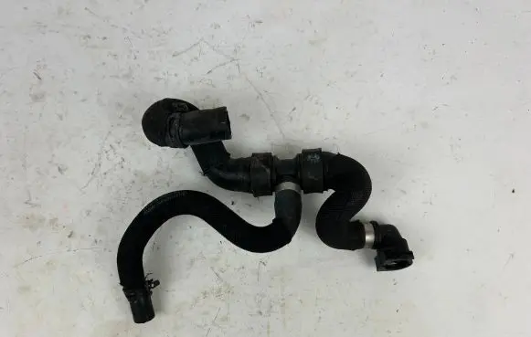Mercedes-Benz E AMG W212 Engine coolant pipe/hose A2125015384