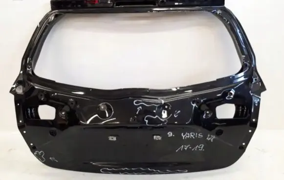 Toyota Yaris Tailgate/trunk/boot lid