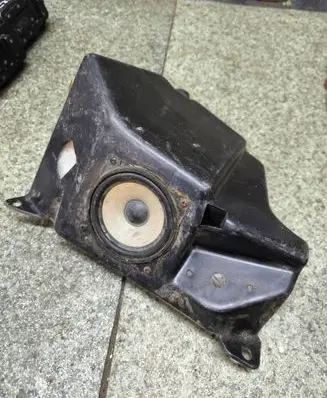 BMW 3 E30 Parcel shelf speaker 1386111