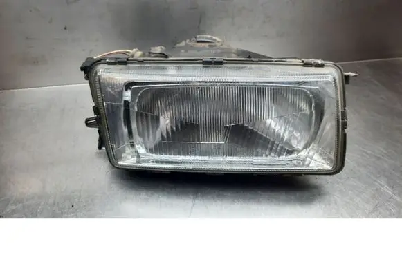 Audi 80 90 B3 Front reflector 132884-00