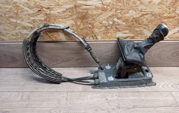 Skoda Octavia Mk2 (1Z) Gear shifter/selector 1K0711049BG 1K0711091A 7245106