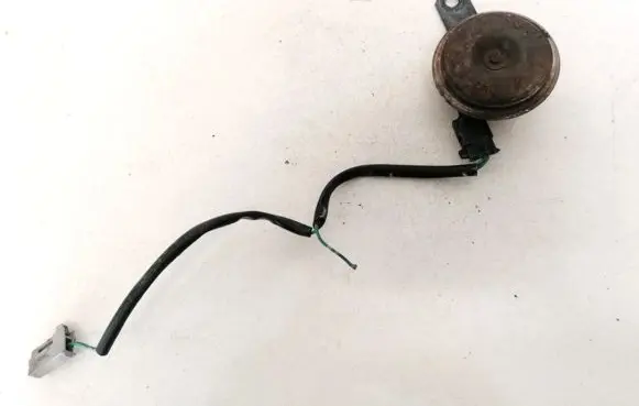Toyota Avensis T270 Horn signal E13000026