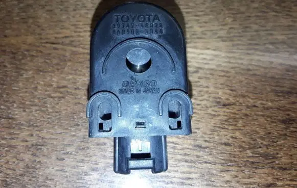 Toyota Prius (XW20) Sensor 8974748020
